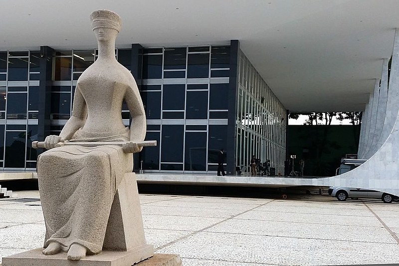 "Novos sinais no ar animam quem espera do Supremo Tribunal Federal alguma atitude para retomar seu papel de guardião da Constituição"