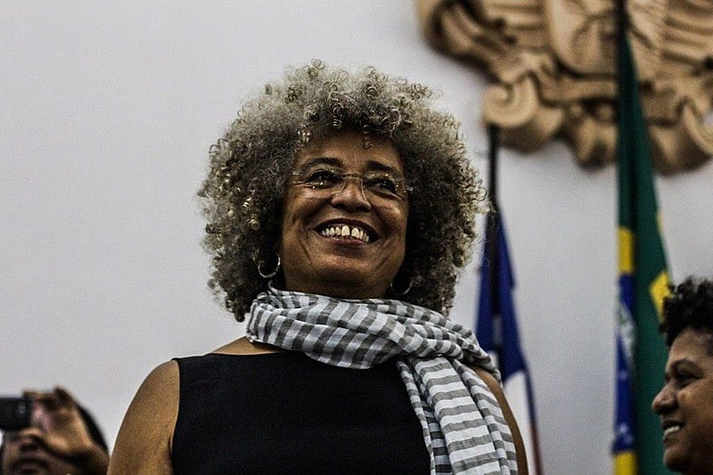 Angela Davis ainda não se pronunciou sobre o caso