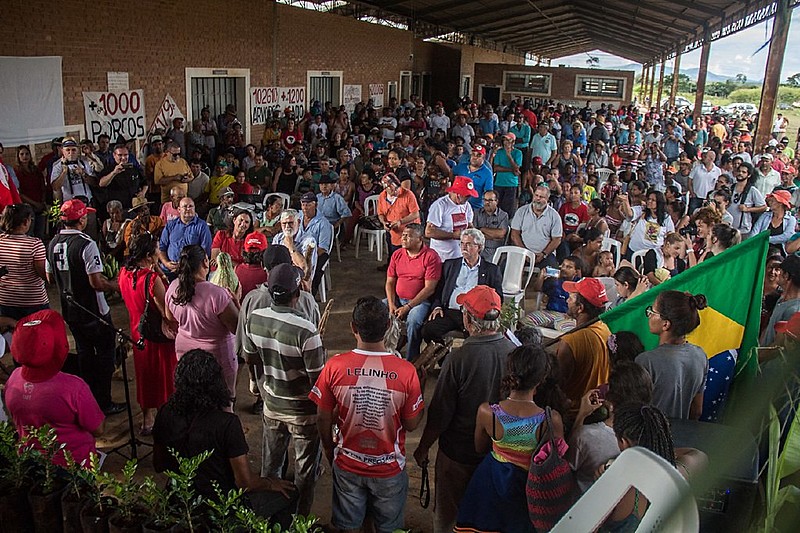 Das famílias que ocupam a terra, 140 são de ex-funcionários da usina