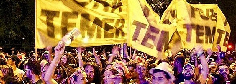 Nas ruas de todo o país, foliões pedem "Fora, Temer"