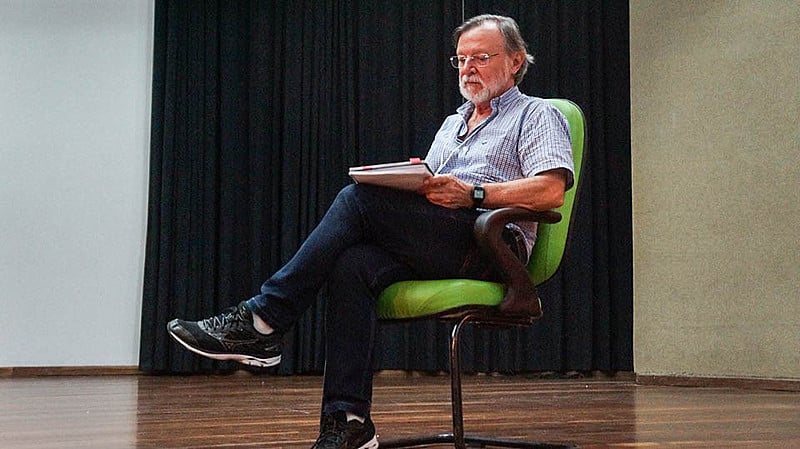 Yves do Amaral Lesbaupin é sociólogo