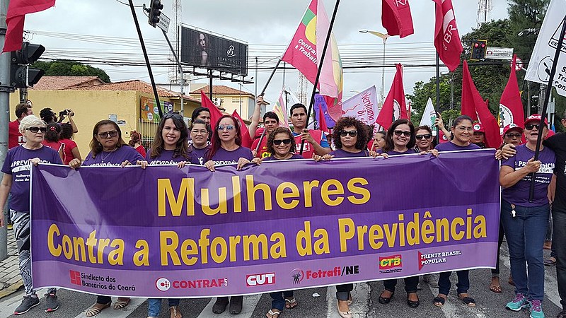 "A resistência vem sendo construída no sentido de preservar a previdência social de forma pública e gratuita"