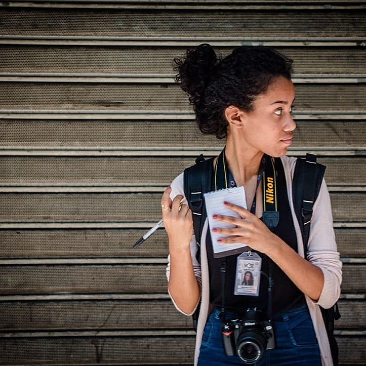 Caso mais grave foi o da agressão física sofrida por Gabi Coelho (foto acima), jornalista do Voz da Comunidade, no dia 10 de outubro