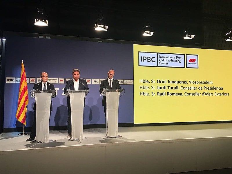 Vice-presidente, Oriol Junqueras, conselheiro da Presidência, Jordi Turull, e Ministro das Relações Exteriores, Raül Romeva