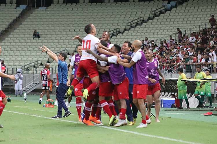 A emoção ainda foi maior, tendo em vista que o gol só saiu no finalzinho