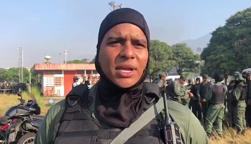 Presidente Nicolás Maduro afirma ter conversado com todos os mandos militares que teriam manifestado "total lealdade ao povo"