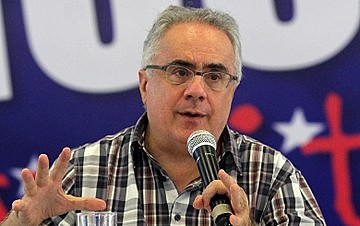 "Todo o escândalo da Fifa é um escândalo brasileiro, que foi desenvolvido com participação do Havelange e da Globo", diz Nassif
