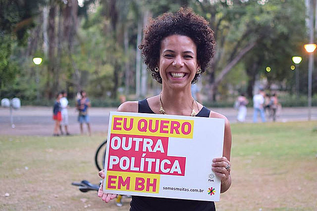 "El papel de la izquierda es comunicarles a las personas que existe una forma de hacer política de manera innovadora y democrática", dice Áurea