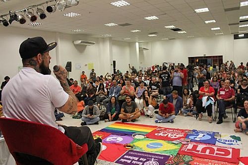 Tico Santa Cruz, em evento promovido pela Frente Brasil Popular