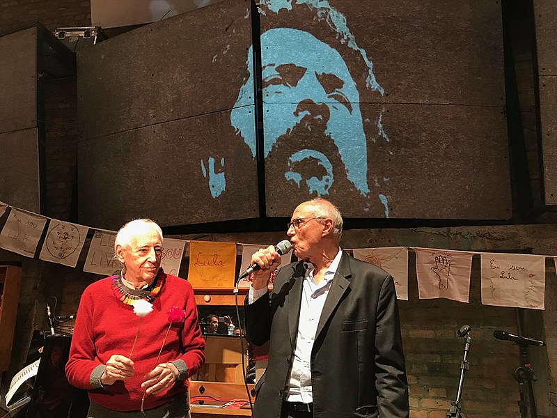 José Celso Martinez e Eduardo Suplicy no ato Lula livre