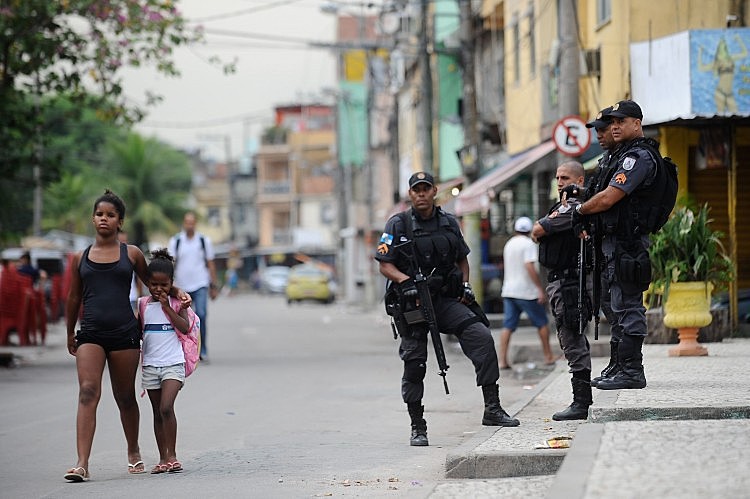 Secretário municipal de Educação disse que pretende formalizar protocolos para que a ação policial não ameace a rotina das escolas