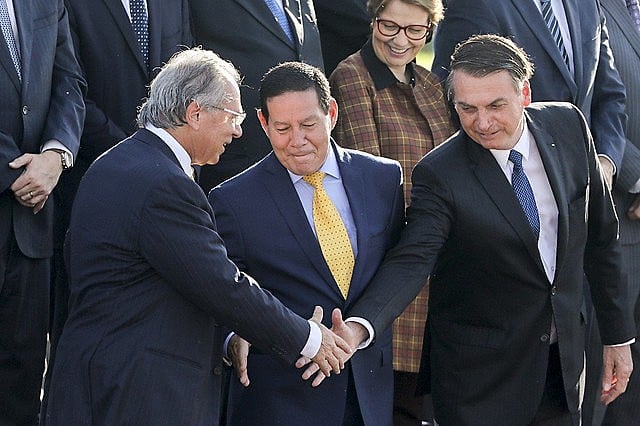 “Brasil está lejos de salir de la recesión”, analiza el economista Paulo Nogueira Batista Júnior/ Foto: Sergio Lima / AFP