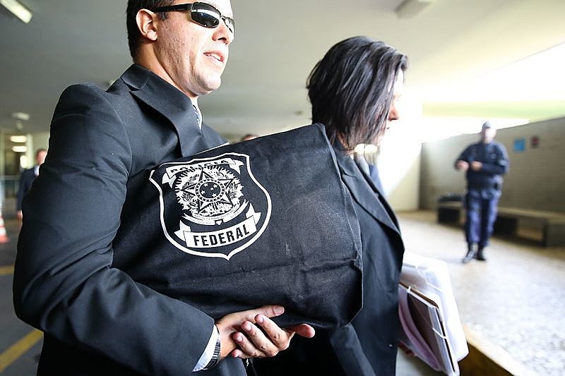 Agentes da Polícia Federal deixam o Congresso Nacional na última quinta (18)
