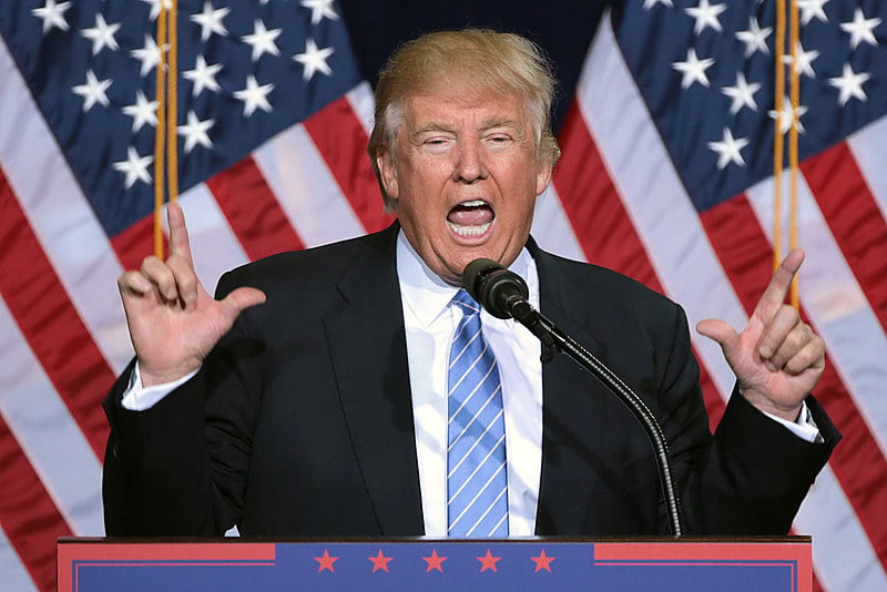 O texto assinado por Trump declara que é política da administração "manter a unidade familiar".