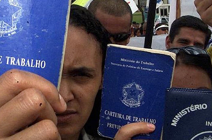 Ato é promovido pela recém criada Frente dos Sindicatos Integrados em Defesa das Profissões