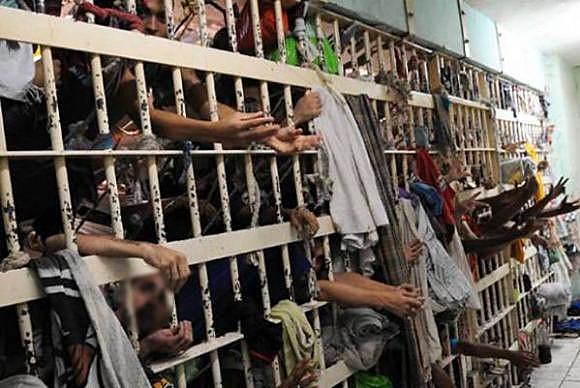 Com 726 mil presos, o Brasil tem a terceira maior população carcerária do mundo