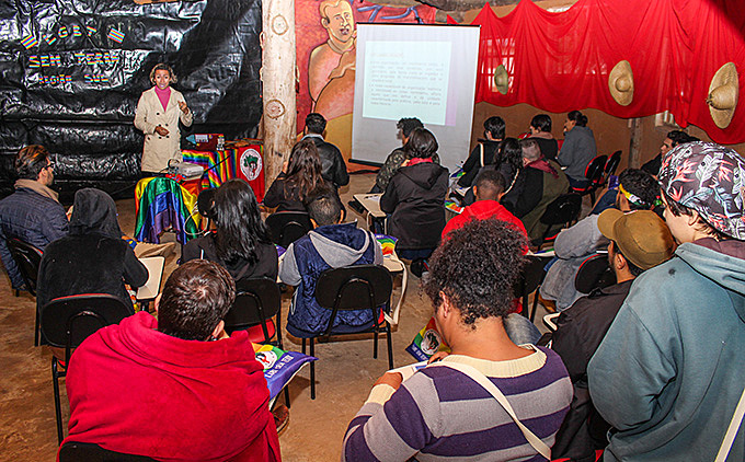 Participantes tiveram estudos sobre diversos assuntos, um deles sobre a organicidade do MST