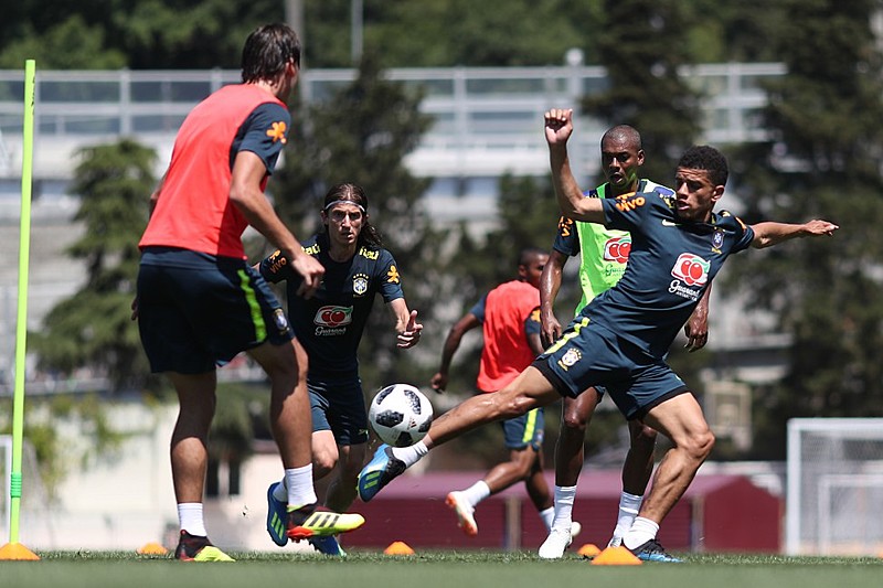 Primeiro treino da Seleção Brasileira em Sochi foi aberto ao público