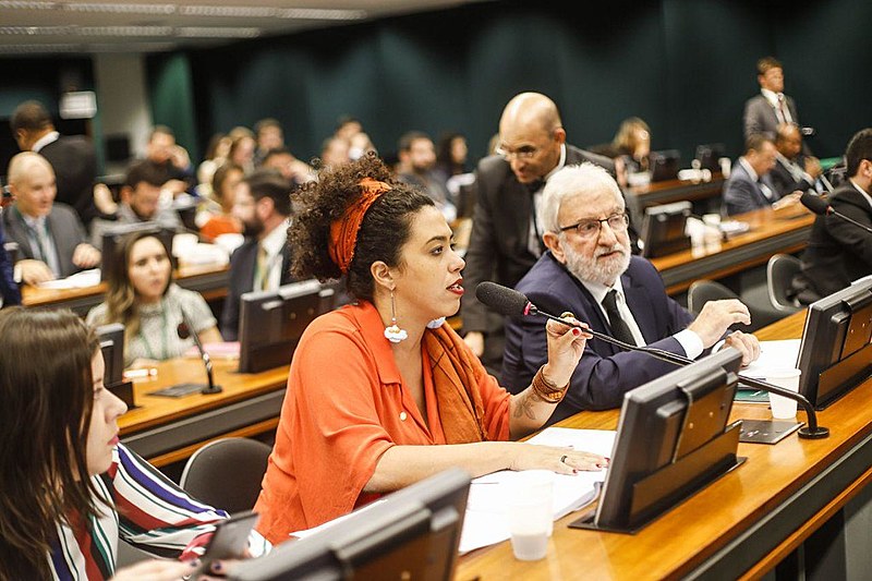 Parlamentares durante debate da reforma da Previdencia na CCJ da Câmara dos Deputados