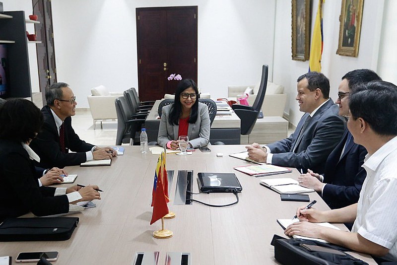 Equipe econômica do governo da China vai contribuir com o Plano de Recuperação da Venezuela, afirma vice-presidenta Delcy Rodríguez