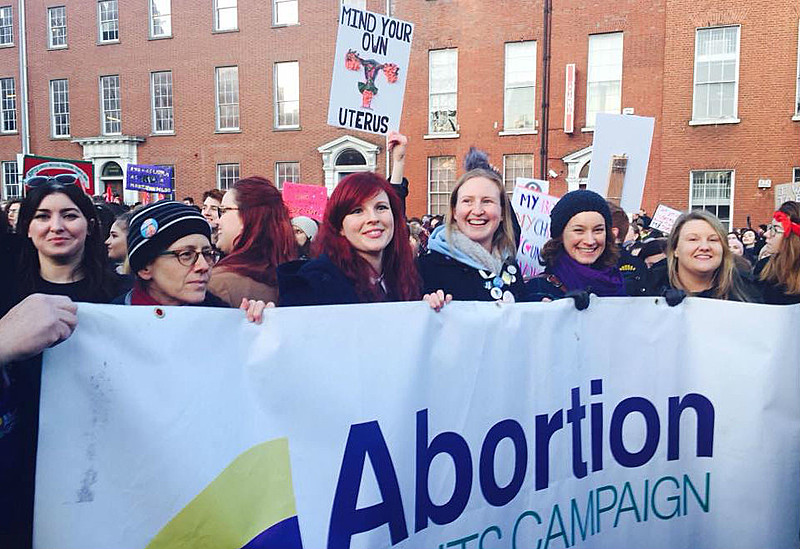 Irlanda aprovou a legalização do aborto com 66,4% de votos pelo "sim" em referendo histórico em maio