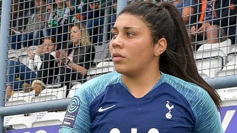 Ofensa aconteceu na partida pela FA Championship, a segunda divisão do futebol feminino na Inglaterra