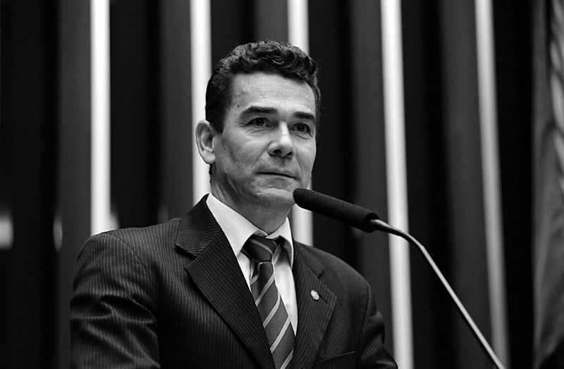 Só o povo nas ruas pode mudar esta história