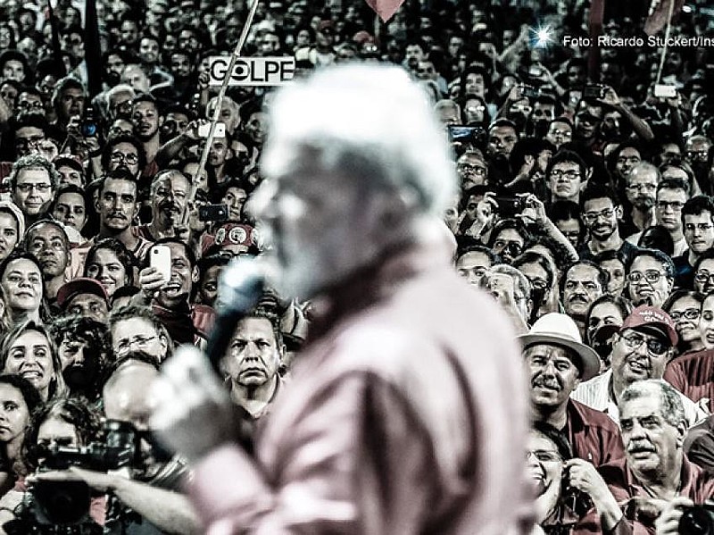 Divulgação de pesquisas de opinião pública apontam o favoritismo de Lula nas próximas eleições