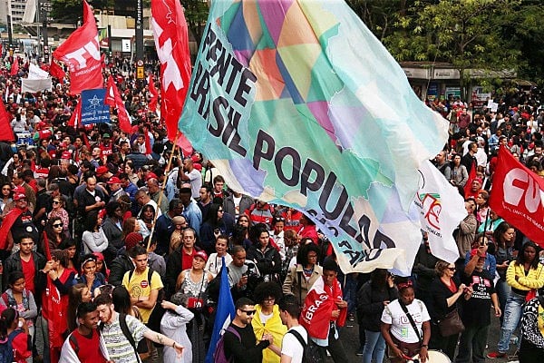 Em nota, as Frentes Brasil Popular e Povo Sem Medo afirmam que continuarão “a defender a Constituição, a tolerância, um Brasil de todos”