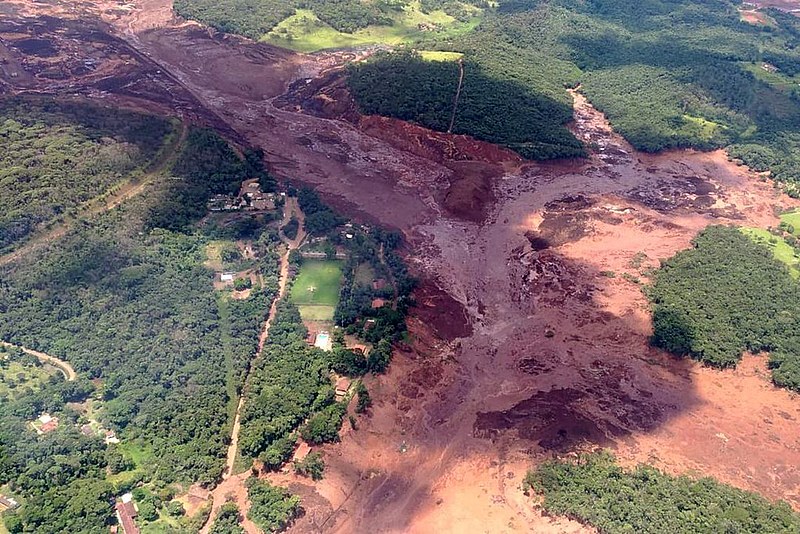 Barragem se rompeu em Brumadinho (MG) no dia 25 de janeiro
