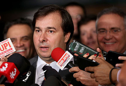 En la primera entrevista concedida después de asumir, Maia afirmó que, se es preciso, tomará medidas impopulares