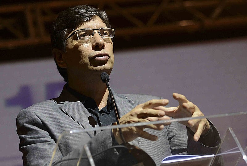 Economista fala na 15ª Conferência Nacional de Saúde em 2015