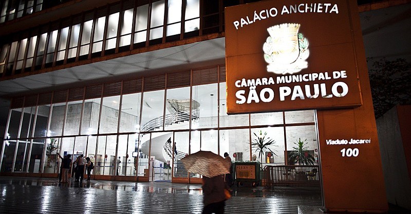 A aprovação do reajuste ocorre a 11 dias do fim do mandato