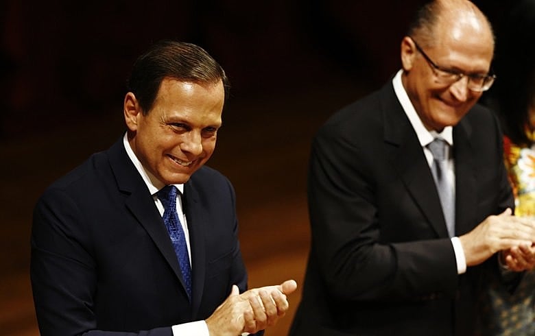 Doria e Alckmin prometeram um governo de união e começaram pelo reajuste do bilhete mensal e da integração