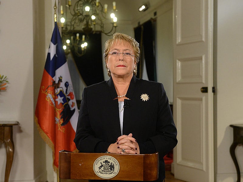 Governo de Bachelet emitiu nota desde a Suécia, onde mandatária chilena se encontra