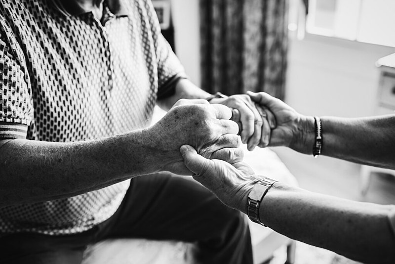 "Dando-se as mãos, dividindo angústias, repartindo a esperança, brasileiras e brasileiros vão atravessar junto os tempos bicudos"