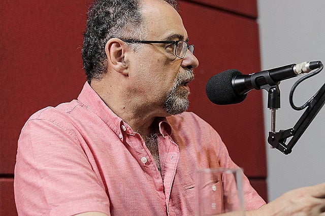 El profesor Igor Fuser abordó la política exterior del gobierno de Jair Bolsonaro y el escenario político en América Latina