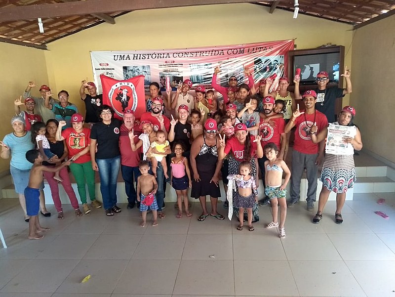 Mais de 30 lideranças do MTD se reuniram, na sede social do Sintricom, em Santa Rita, para pensar sobre política e moradia.