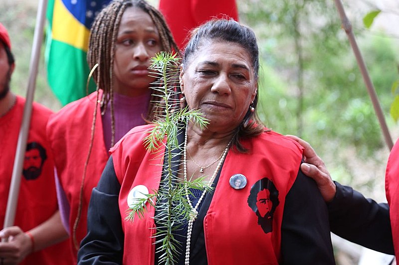 Pais de Marielle Franco visitam a Vigília Lula Livre nesta terça-feira (04)