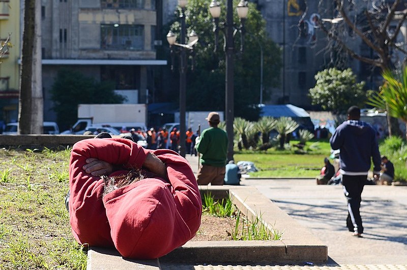 Defensoras públicas apontam que falta de políticas públicas contribuem para o aumento da população de rua