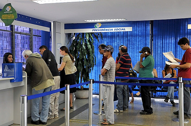 Agencia del Instituto Nacional de Seguridad Social: los beneficios auxilio-enfermedad y salario-maternidad serán afectados