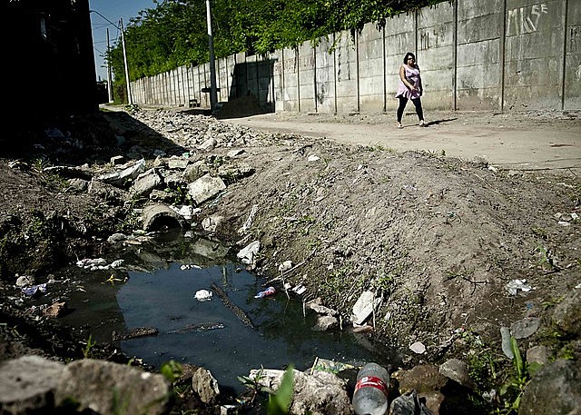 Apenas 45% do esgoto gerado no Brasil passa por algum tipo de tratamento