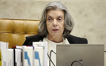 Colocar o tema em pauta é uma atribuição da presidenta do tribunal, Cármen Lúcia, que tem se esquivado