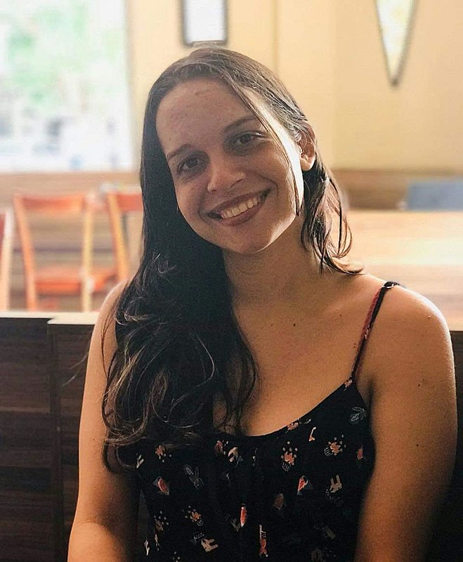 A articulista Letícia Bailão chama a atenção para os sinais que as crianças e adolescentes dão nos casos de violência e abuso sexuais.