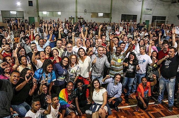 Atividade reuniu representantes populares e de partidos políticos de esquerda