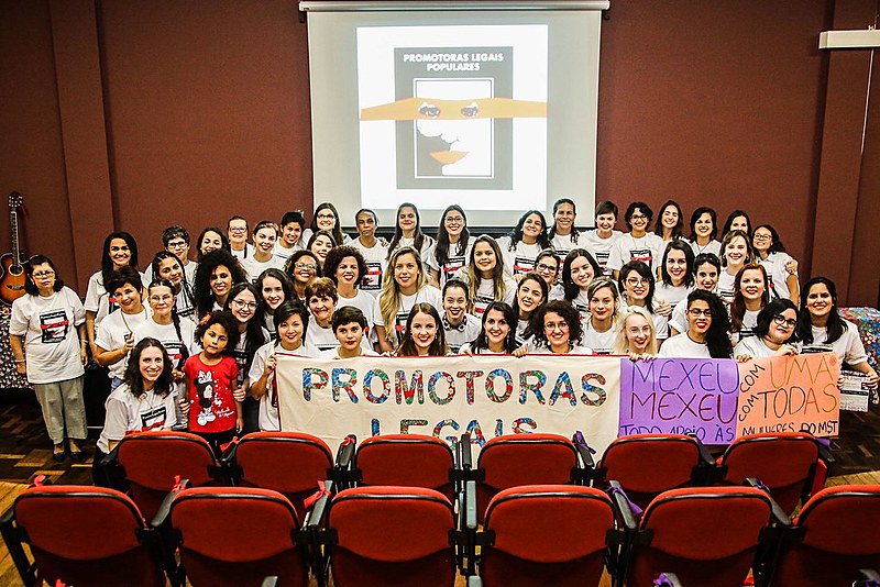 A 4ª Turma das Promotoras Legais Populares de Curitiba e Região homenageou Enedina Alves Marques, a primeira engenheira negra do Brasil, formada na UFPR,  na década de 1940.