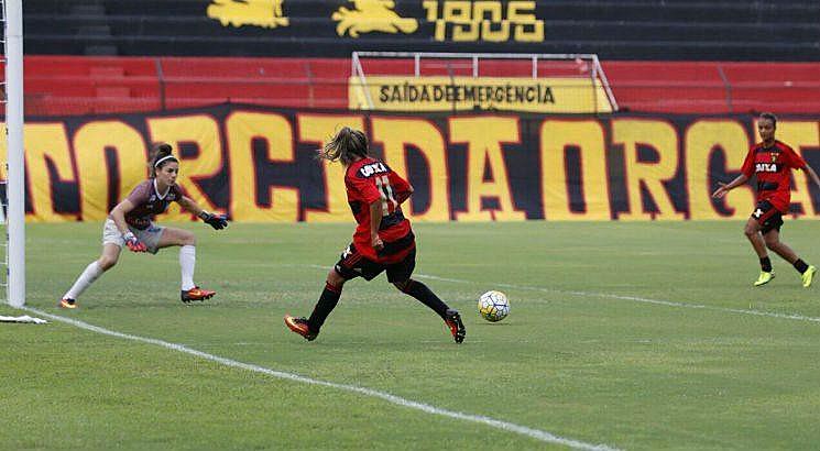 Encerramento do time feminino do Sport desvaloriza o futebol feminino