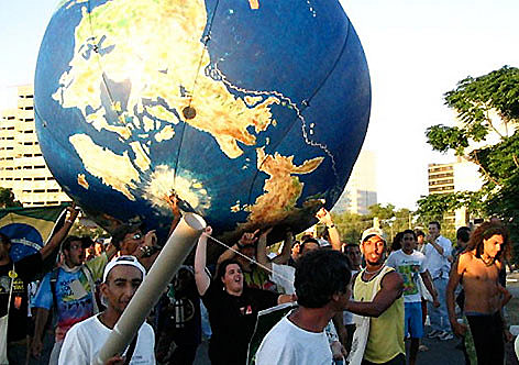 12ª edição do Fórum Social Mundial é realizada em Montreal, Canadá