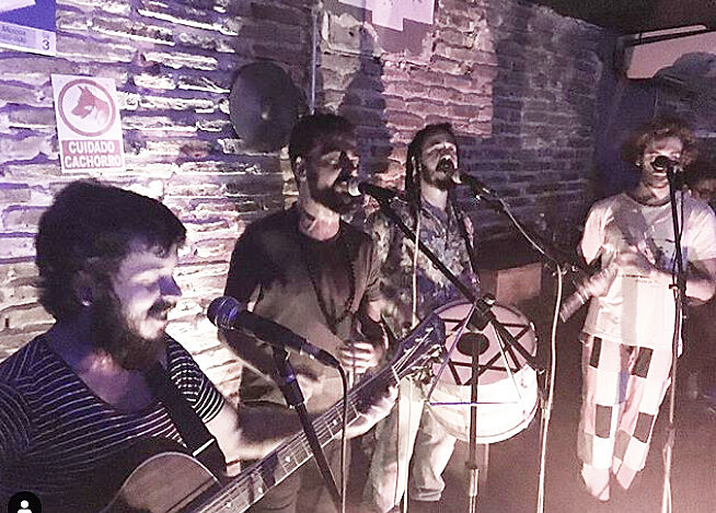 Ciço, Rafa, Lucas e Duardo comandam o forró setentista na noite dessa sexta