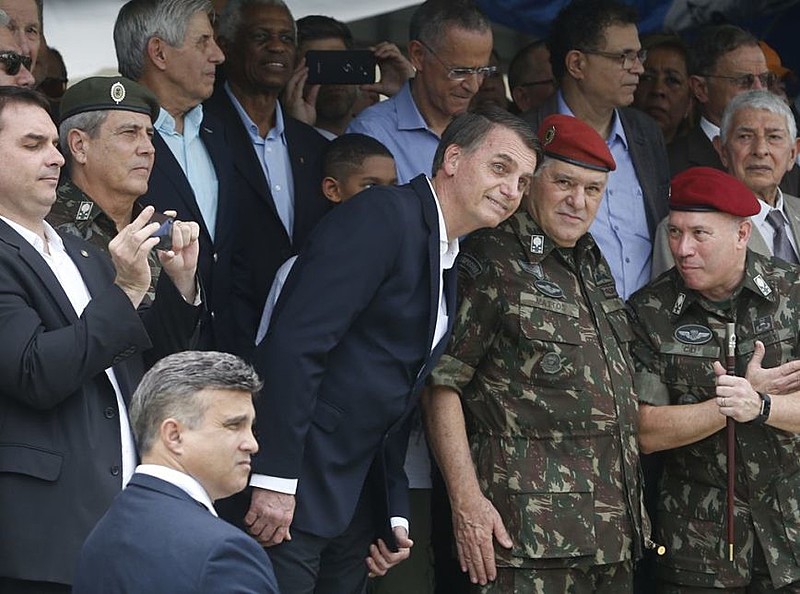 Militares foram excluídos da proposta de reforma da Previdência de Bolsonaro